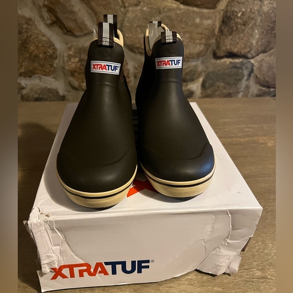 Men's Xtratuf Deck Boot, 6" color: brown size 8 - Picture 2 of 6